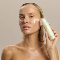 GLAZED SKIN Mleczne serum wzmacniające barierę z peptydem i ceramidami 100ml