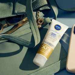 Sun Spot Control Luminous 630® odświeżający fluid przeciwsłoneczny do twarzy SPF50+ 40ml