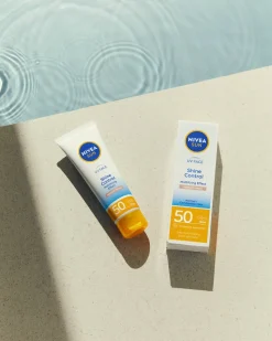 Sun UV Face Shine Control matujący krem do twarzy z wysoką ochroną SPF50 Medium Tinted 50ml